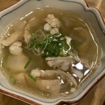 酒場 裏三呑み屋 - 牛もつねぎ塩煮込み(七味は"ない"そうです)