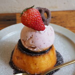 オールシーズンズ コーヒー - いちごのプリンアフォガード（800円） 