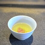 日本料理 TOBIUME - ◆始まりの一服「桜茶」・・八女の新茶で、いい桜の香りがします。お茶としても美味しいですね。