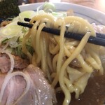 麺屋 ごとう - 「チャーシューメン」（1,150圓）
      「わんたん4個」（200圓）
      「ねぎ多め」（100圓）の麺アップ。