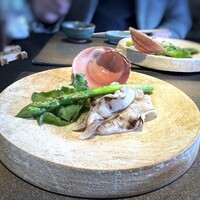 日本料理 TOBIUME - 殻を取ると、マァ立派なとり貝さん。