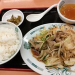 日高屋 - 肉野菜炒め定食780円