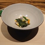 温石 - 疣鯛と春菊の蒸し物､黄身醤油