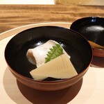 温石 - 白甘鯛と筍､山椒の葉のお椀