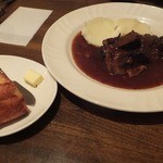 ラ・リヴィエール - 北の情熱 八雲牛の赤ワイン煮