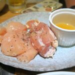 大衆居酒屋 もんじゃ酒場 だしや 池袋西口駅前店 - 今治焼き鳥（ムネ・モモ）