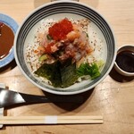 日本橋海鮮丼 つじ半 - 