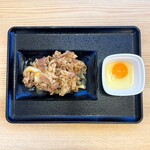 吉野家 下関長府店 - 牛皿（大盛り）【499円】＋玉子【96円】