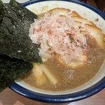 つけめん 玉 - 削り立て鰹節が踊る濃厚魚介スープ