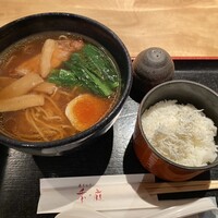 季の庭 神田店 - 大山鶏醤油そば（ネギ抜き）とシラスご飯