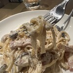 DARTS+BAR BOND - 【2024.3.19(火)】きのこのクリームパスタ（並盛・100g）950円の麺