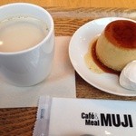 Cafe＆Meal MUJI - 本和香糖の焼きプリンとカフェオレ