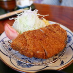 志多美屋本店 - ロースカツ定食