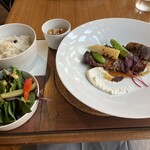 INTERSECT BY LEXUS - 