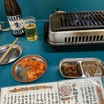 大衆焼肉酒場 まうん 谷町店 - 山芋キムチ　サクサク美味しい　タレは2種類