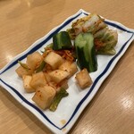 炭焼 金竜山 - キムチ盛り　1000円/1人前