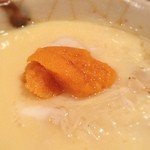 誠 - 海鮮茶碗蒸しにウニ乗せ
      
      プルプルの茶碗蒸しの中には北海道の海鮮が満載(((o(*ﾟ▽ﾟ*)o)))
      まるで宝石箱*\(^o^)/*