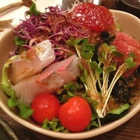 新宿 うなぎ菊川 - 海鮮サラダ
                
                