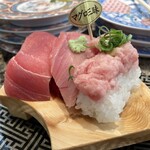 回転すし北海道 - マグロ三昧(¥490) - 鮮度も品質も抜群の海産物は言うことない美味さ。家の近くにこんなに安くて美味しい回転寿司屋があれば定期的に通っていたことでしょう。