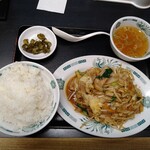 Hidaka ya - 肉野菜炒め定食のご飯大盛