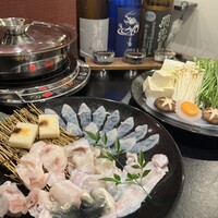 泳ぎとらふぐ活蟹料理 あじ平 曽根崎 - 