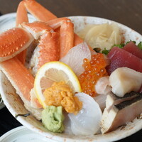 豪華蟹海鮮丼定食