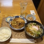 もつ煮込みうどん 和久 - 