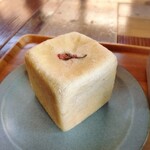 Ichi Ichi Ichi Maru Kafe Be Kari - オグラ　今の時期は桜が付いてます