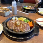 炭焼ステーキくに - くに100%ビーフハンバーグ（400g）