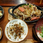 灼味噌らーめん 八堂八 - ジンギスカン定食 1200円