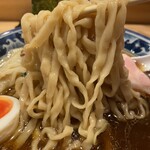 自家製麺 ロビンソン - 中太平打ち麵リフト