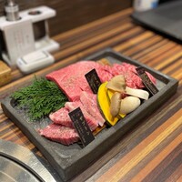 近江牛専門店 万葉 まえだ亭 - 