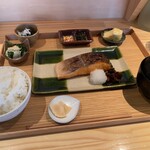 はちマル食堂 - 