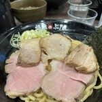 情熱のぶた - チャーシュー濃厚つけ麺