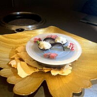 煌 焼肉 - 黒毛和牛のレアローストビーフ
                    黒毛和牛のタルタルミート
