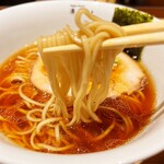 ニッポン ラーメン 凛 トウキョウ - 醤油らぁ麺、麺リフト