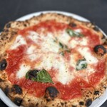 PIZZERIA LEON - マルゲリータ
            1200円