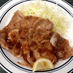 食堂ふらっと - 千キャベに人参かトマトの赤、かいわれ、レタスの緑位あっても良さそうだが‥