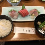 のれんと味 だるま料理店 - 