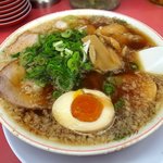 ラーメン魁力屋 - 特製醤油味玉ラーメン（並）700円