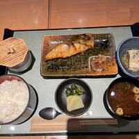 大山鶏と鮮魚 居酒屋 まいか - 