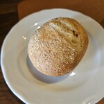 オステリア プロフーモ - 全粒粉のパン