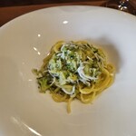 オステリア プロフーモ - しらすとブロッコリーのラグー パスタ(ハーフサイズ)