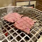 Sumibiyakiniku Kagurazaka Ushimasu - 