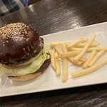 Hungry Heaven - ハングリーヘブンバーガー1,188円+ポテトフライXSセット330円(これにドリンクが付きます)