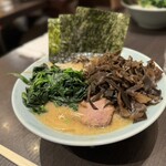 増田家 - ラーメン並にほうれん草とキクラゲ追加