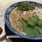 烈火 - 山形鳥中華。生七味も一緒に提供されます。