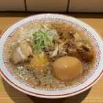 きたかた食堂 - きたかた無化調醤油ラーメンに煮卵トッピング