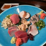 田はら - ・お造り
                                本まぐろ（トロ・赤身）
                                鯛
                                勘八
                                ホッキ貝
                                地蛸
                                いわし