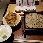 江戸切り 助六そば ぬる燗佐藤 - 店長の飲み比べ＆かき揚げ丼セット（税込1,100+1,430円）